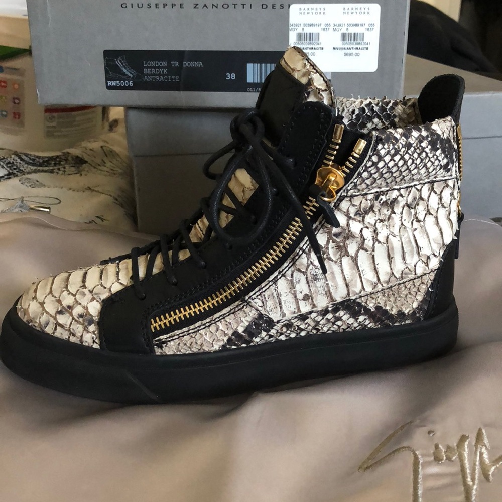 Size 38 Giuseppe